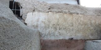 Pompei, scoperta la “sala d’attesa” della Villa dei Misteri: la panca dei clientes davanti al portone