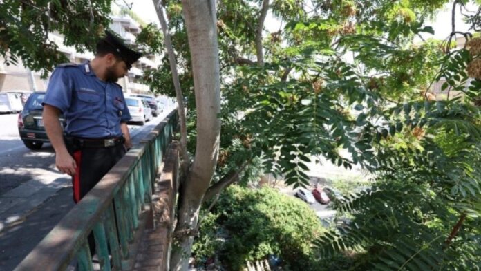 Chiaia, arrestato 36enne moldavo per l’omicidio sotto il ponte di via d’Isernia Chiaia, arrestato 36enne moldavo per l’omicidio sotto il ponte di via d’Isernia
