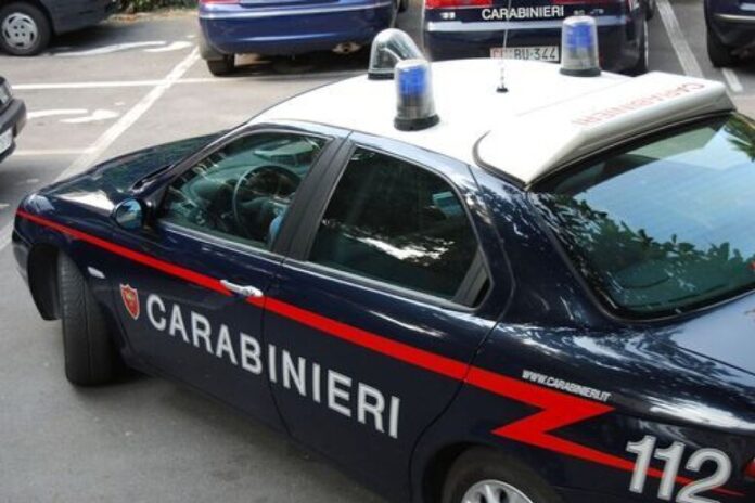 Giugliano, evade dai domiciliari calandosi dal bagno: catturato in un albergo il 38enne Antonio Palma