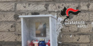 Gragnano, altarino abusivo per un pregiudicato rimosso dai Carabinieri. Il Prefetto: «No a simboli della criminalità»