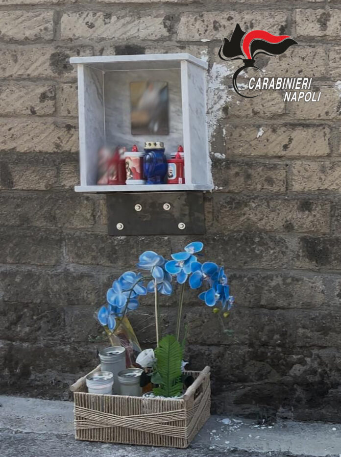 Gragnano, altarino abusivo per un pregiudicato rimosso dai Carabinieri. Il Prefetto: «No a simboli della criminalità»