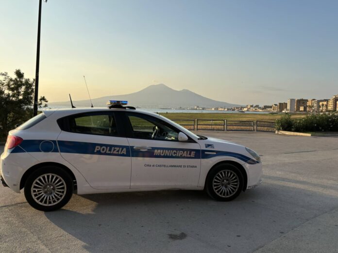 Castellammare, comandante di yacht ubriaco al volante: patente ritirata e denuncia Castellammare, comandante di yacht ubriaco al volante: patente ritirata e denuncia