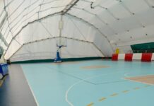 Torre del Greco, riaperta la tensostruttura La Salle dopo il guasto: Mennella attacca l’opposizione