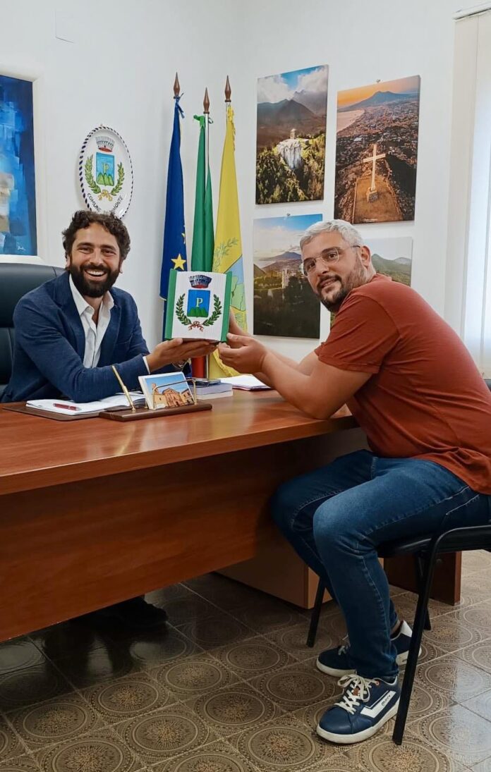 Pimonte, trasformare qualsiasi libro destinato al macero in opera d’arte Pimonte, trasformare qualsiasi libro destinato al macero in opera d’arte