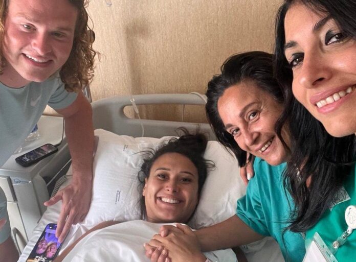 Castellammare, gemelline premature nate da coppia inglese in vacanza a Sorrento: mamma e piccole stanno bene Castellammare, gemelline premature nate da coppia inglese in vacanza a Sorrento: mamma e piccole stanno bene