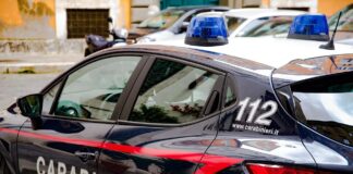 Torre del Greco: ruba borsello e investe la vittima per fuggire, arrestato 67enne