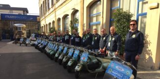 Vespa Club Napoli festeggia 20 anni