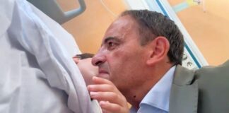 Scafati, bimbo di 9 anni aggredito da un pitbull: il sindaco Aliberti fa visita al piccolo Ciro in ospedale