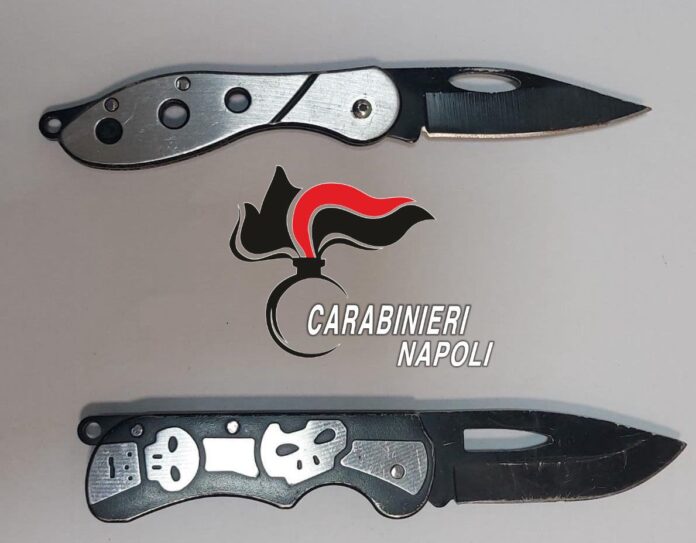 Napoli, coltelli e fuga per un Reel: notte di controlli nella movida del centro storico