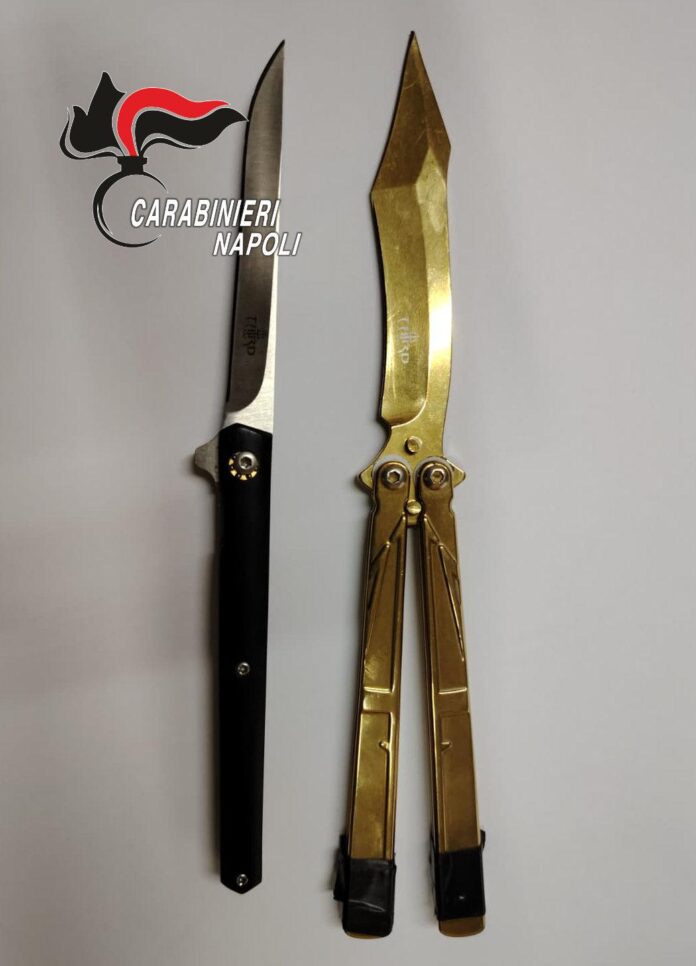 Mariglianella, lite tra 14enni durante la festa patronale: uno armato di coltelli, bloccato dai carabinieri