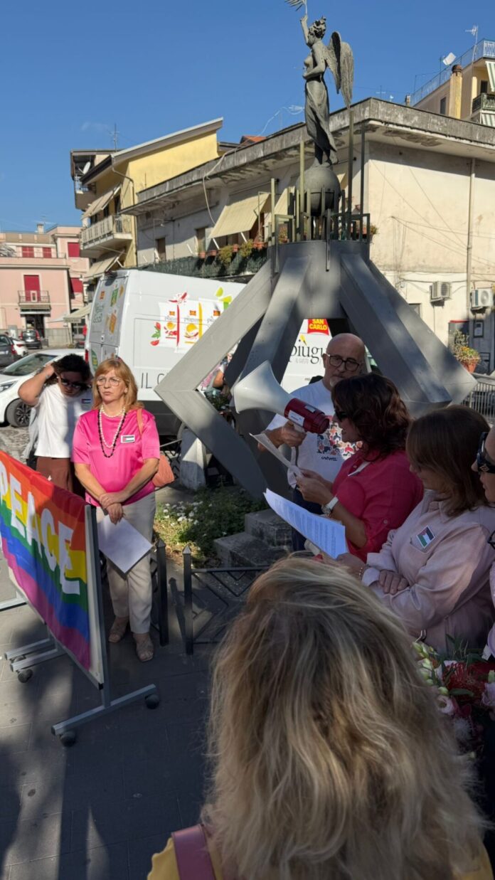 Pimonte in piazza per la Palestina: studenti e cittadini uniti per la pace Pimonte in piazza per la Palestina: studenti e cittadini uniti per la pace