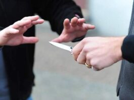 Marigliano, 17enne accoltellato da un coetaneo: indagini in corso