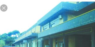 Torre del Greco, notte di paura: raffica di furti tra centro anziani e attività storiche