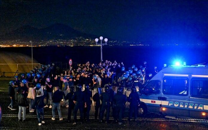 Napoli, emessi 12 DASPO dal Questore: fino a 6 anni di divieto