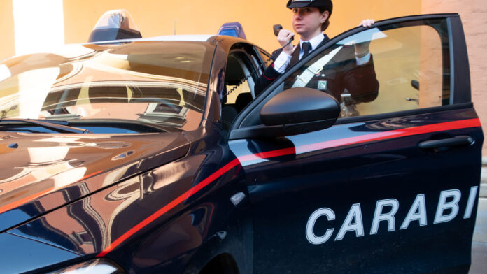 San Giorgio a Cremano: scaraventa a terra una donna e la prende a calci e pugni, arrestato 23enne San Giorgio a Cremano: scaraventa a terra una donna e la prende a calci e pugni, arrestato 23enne