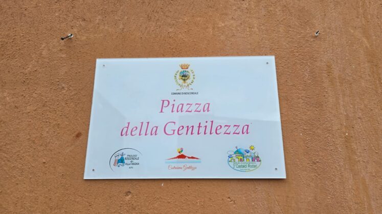 Boscoreale, inaugurata la “Piazza della Gentilezza” nel quartiere Piano Napoli Passanti