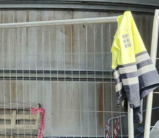 Monte di Procida: riprende i lavori in un cantiere sequestrato e aggredisce i Carabinieri, arrestato 57enne