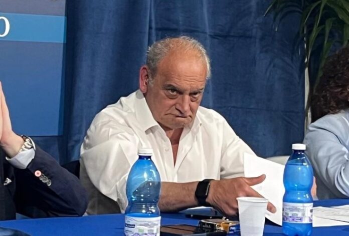 Carmine-Alfano sospensione per un anno