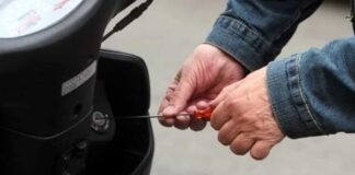 Napoli: tenta di rubare uno scooter in piazza Trieste e Trento, arrestato 44enne