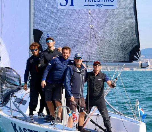 Gianluca Perasole trionfa a Trieste: il titolo europeo Este J24 al Circolo Nautico Torre del Greco