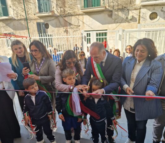 Torre del Greco: inaugurato il ristrutturato plesso Orsi di via Lava Troia
