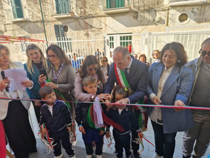 Torre del Greco: inaugurato il ristrutturato plesso Orsi di via Lava Troia Torre del Greco: inaugurato il ristrutturato plesso Orsi di via Lava Troia