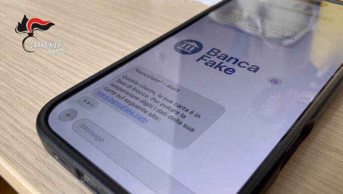 Napoli: scoperta una base di phishing, tre arresti e due denunce Napoli: scoperta una base di phishing, tre arresti e due denunce