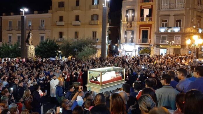 Torre del Greco presenta la notte sacra: fede, cultura e giovani nel nome di San Vincenzo Romano