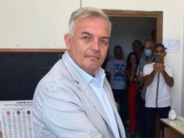 Somma Vesuviana, cade il sindaco Di Sarno: tredici consiglieri firmano le dimissioni