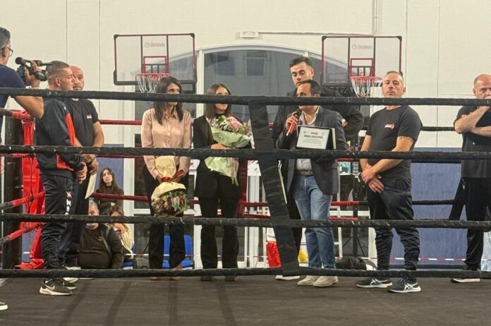 Un trionfo di emozioni al primo Memorial Adriano Offreda: il figlio Adriano jr vince nella palestra intitolata al padre