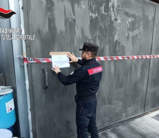 Scarichi abusivi nel fiume Sarno: denunciato imprenditore di Solofra