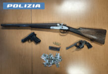 Scampia: arrestato 21enne per possesso di pistola e munizioni