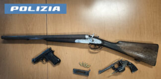 Scampia: arrestato 21enne per possesso di pistola e munizioni