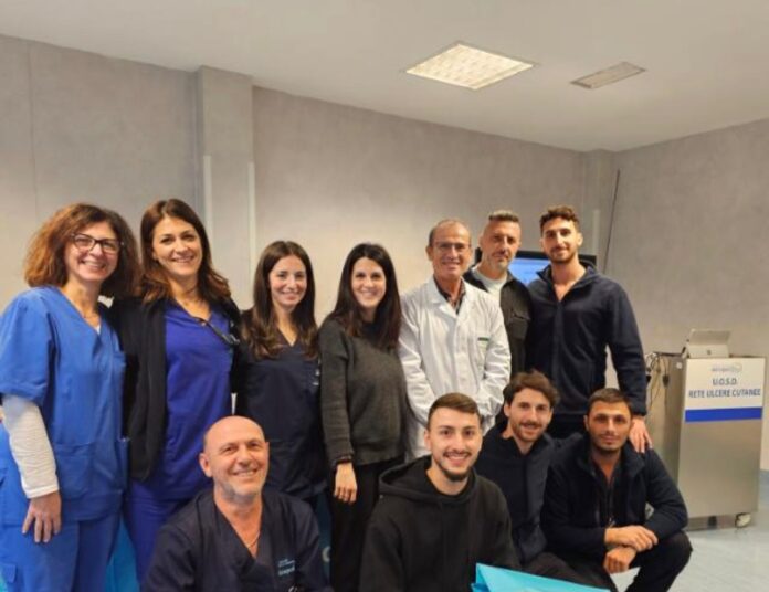 Ferite croniche, l’Asl Napoli 3 Sud promuove il Visiting Therapy Équipe internazionali per condividere protocolli innovativi Ferite croniche, l’Asl Napoli 3 Sud promuove il Visiting Therapy Équipe internazionali per condividere protocolli innovativi