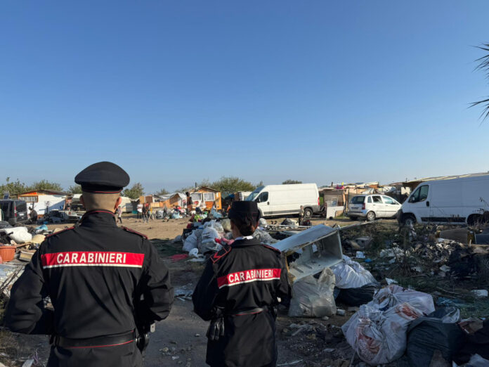 Giugliano in Campania: controlli nel campo nomadi “Carrafiello”, 13 persone denunciate