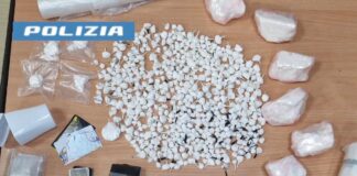Napoli: sorpreso in casa con circa 2 kg di droga, arrestato 31enne dalla Polizia