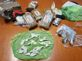 Pozzuoli, giovane pusher arrestato a Monteruscello: in casa hashish e cocaina