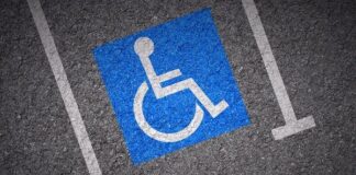 Afragola, insulti e minacce contro genitori di bimbi disabili: “Non chiediamo privilegi, ma solo rispetto”