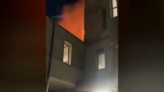 Napoli, incendio nella notte all’Ospedale San Giovanni Bosco: ore per spegnere le fiamme, si indaga sulle cause