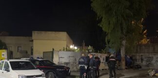 Castellammare di Stabia, smantellata baracca abusiva vicino alla scuola del rione CMI