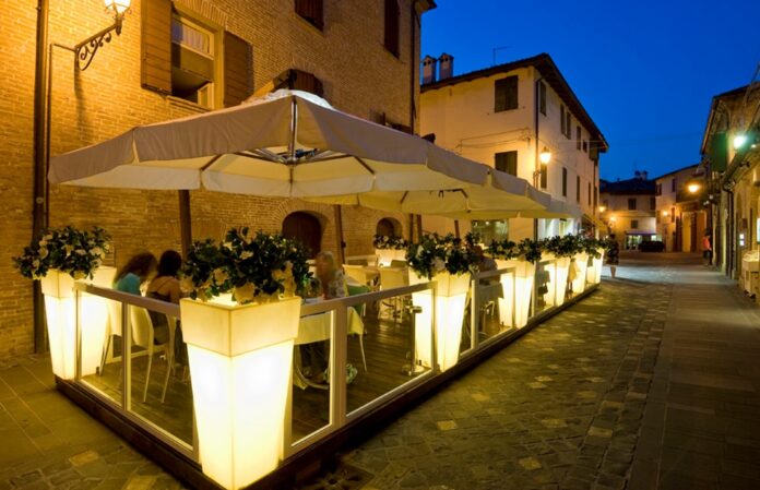 Torre Annunziata, il Consiglio Comunale approva il nuovo regolamento sui dehors