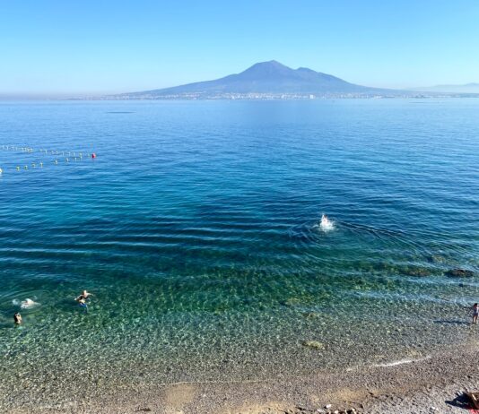 Occupazioni abusive del demanio marittimo: sequestri e sanzioni tra Castellammare, Sorrento e Massa Lubrense