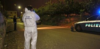 San Sebastiano al Vesuvio, famiglia sequestrata in casa nella notte: legati, imbavagliati e picchiati da una banda di sei ladri