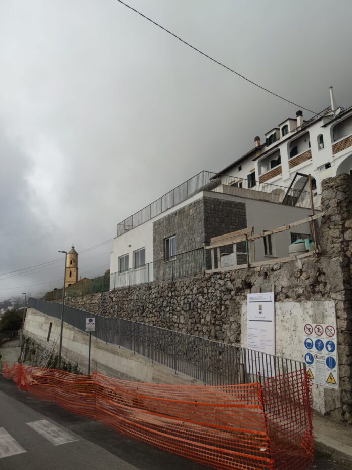 Amalfi, oltre 600mila euro per il nuovo centro di aggregazione nella ex scuola di Tovere Amalfi, oltre 600mila euro per il nuovo centro di aggregazione nella ex scuola di Tovere