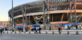 Napoli, controlli dei Carabinieri a Fuorigrotta durante la partita di Champions