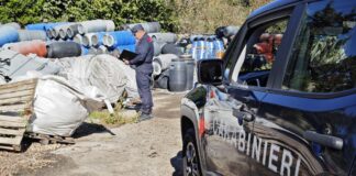 Terra dei Fuochi, sequestro a Palma Campania: scoperta discarica abusiva con rifiuti speciali e amianto