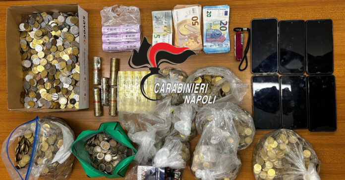 Ischia, furto in un bar: l’asso di picche sul dorso della mano incastra il ladro