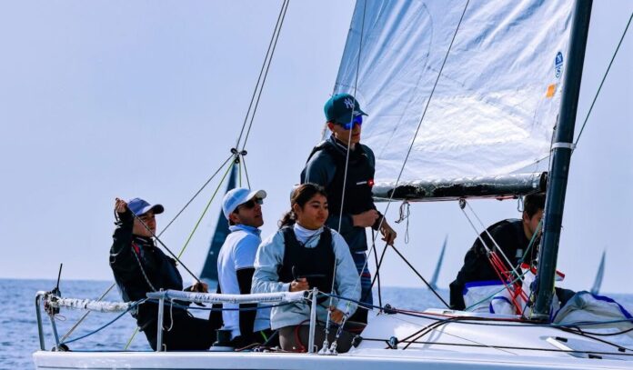Vela: il circolo nautico Torre del Greco apre il campionato invernale con tre secondi posti