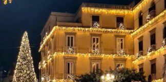 “L’Incanto del Natale”: a Vico Equense oltre un mese di magia tra gastronomia, musica, presepi e tradizioni