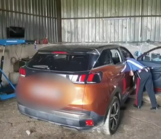 Operazione “Demolizione”: 20 indagati per riciclaggio e ricettazione di veicoli rubati tra Napoli, Salerno e Benevento